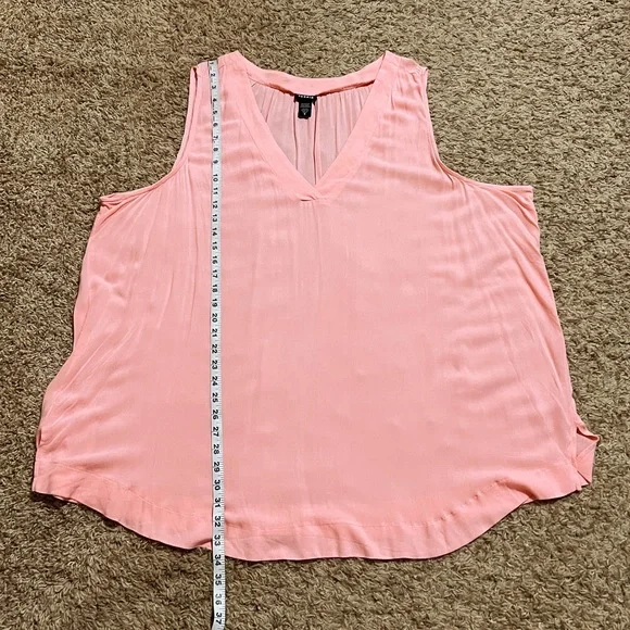 SOLD! [Torrid] Pink/Peach Sleeveless Pullover V-Neck Blouse - Picture 8 of 9
